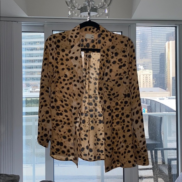 COPY - Wilfred blouse aritzia - Picture 1 of 4